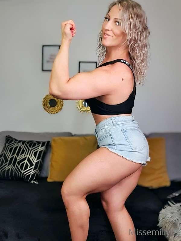 For more 🥵🥵🥵subscribe to my EXCLUSIVE PAGE @missemilly01 .Al..
