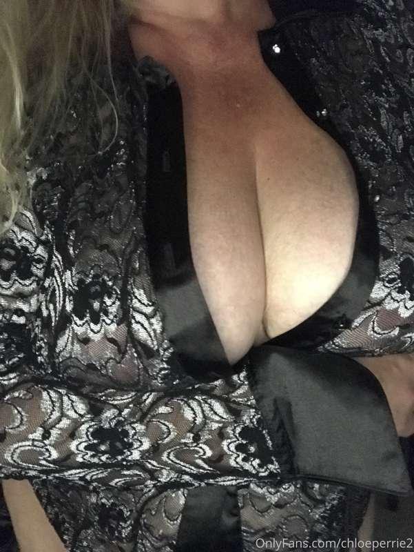 chloeperrie2 image #0