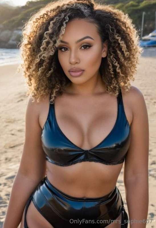 Beach day anyone? ❤️‍🔥