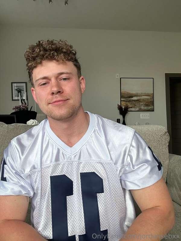 Heard you needed a Tight End 🤠. Also shoutout to whoever bou..