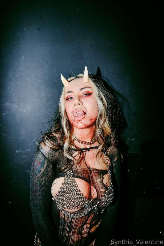 synthia_valentine_vip image #4