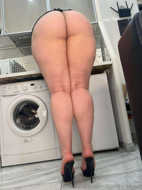 What are you going to do with me if I stand like this? 🤔