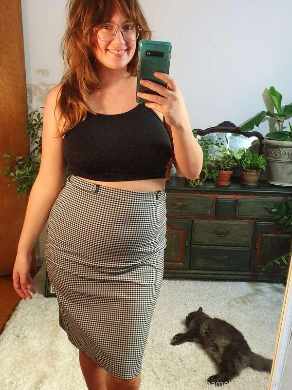 Got dressed to go to the grocery store!! Felt cute, so thoug..