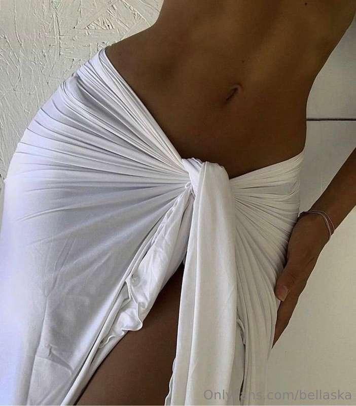 Follow the curves 🤍