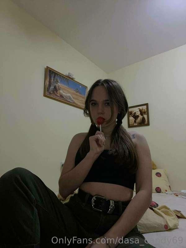 Кожа и немного порки, что может быть лучше? 😋
Скажи , ты хоч..