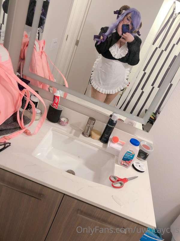 Hewwo!! Guess who back?? 
Just got back from a con and I thi..