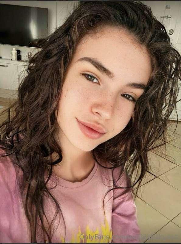 I'm all burning🥵🔞, I only miss you. @kim_moor
Do you want to..