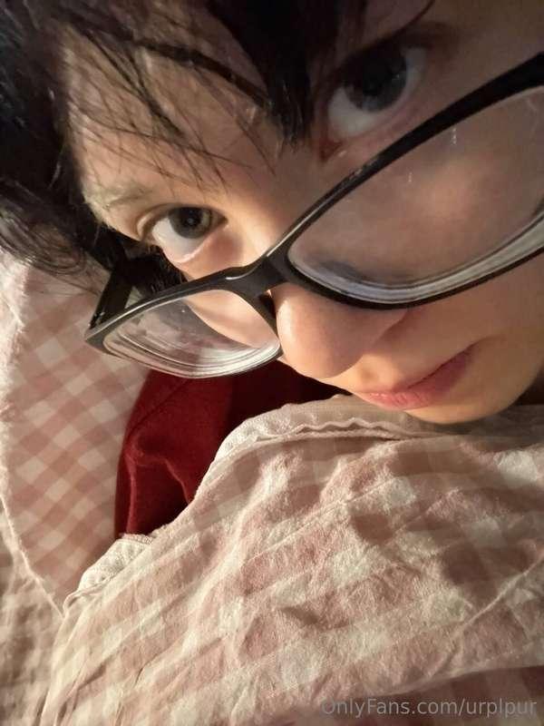 haiii *~* do y get dizzy after cleaning too? my legs wont ho..