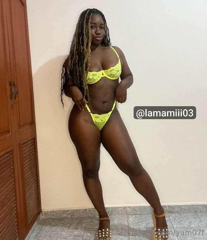 Creamy orgasm  Here's your chocolate girl  😈 @lamamiii03 🔥  ..