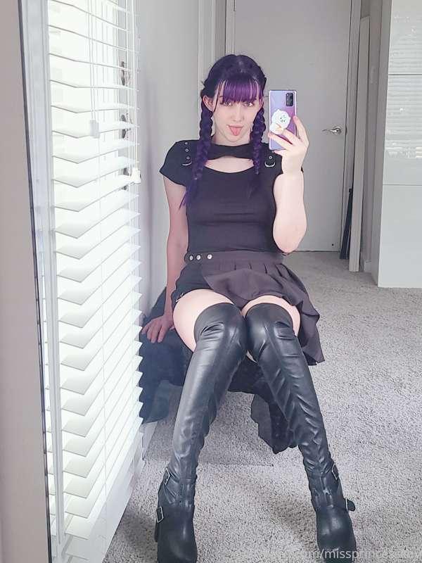 Good morning! New little clip today and just more workin' an..