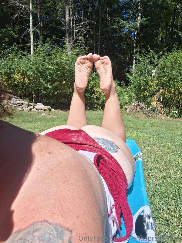 elenasprettytoes image #0