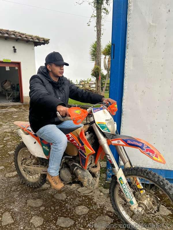 blakebart12 image #0