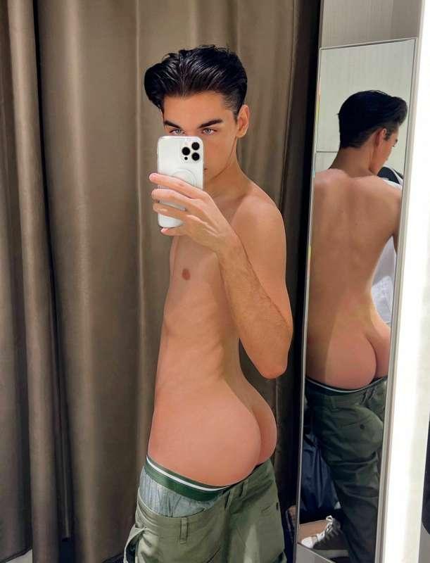 dylan_wanker image #0