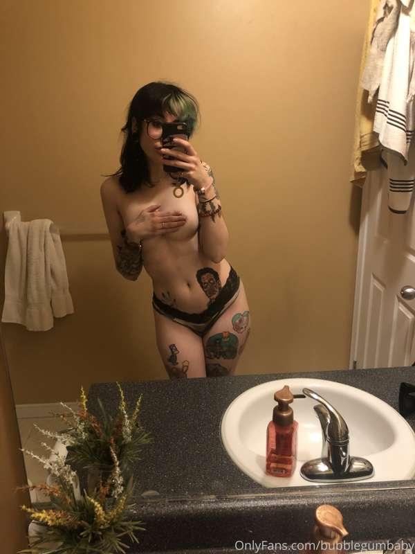 some more mirror pics for your viewing pleasure
