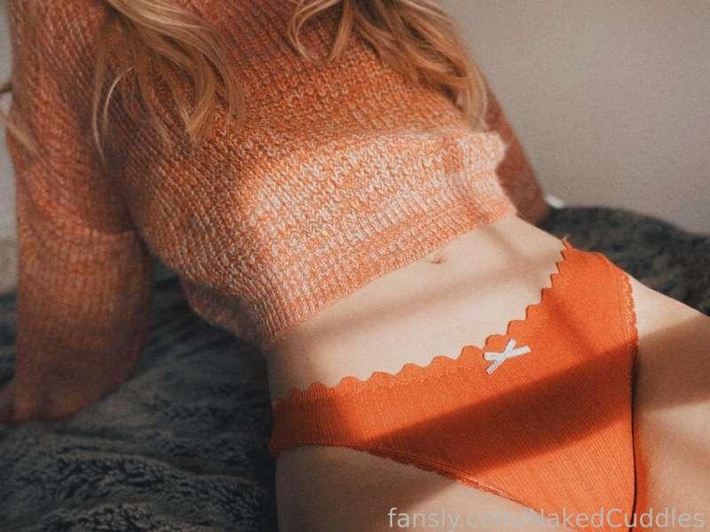 nakedcuddles image #1