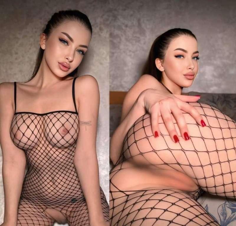 GORGEOUS SEXY @sweeetest_jenny IS HOTTEST GIRL ON THE OF😈 SH..