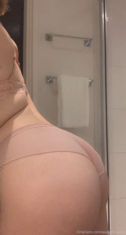 Do you like this view? 😏🤭 Let's chat and we can have a lot o..