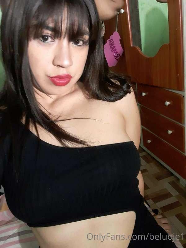hola amores
hello loves
