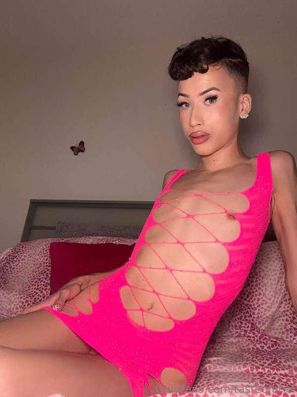 All yours 👄 @tasteofariel