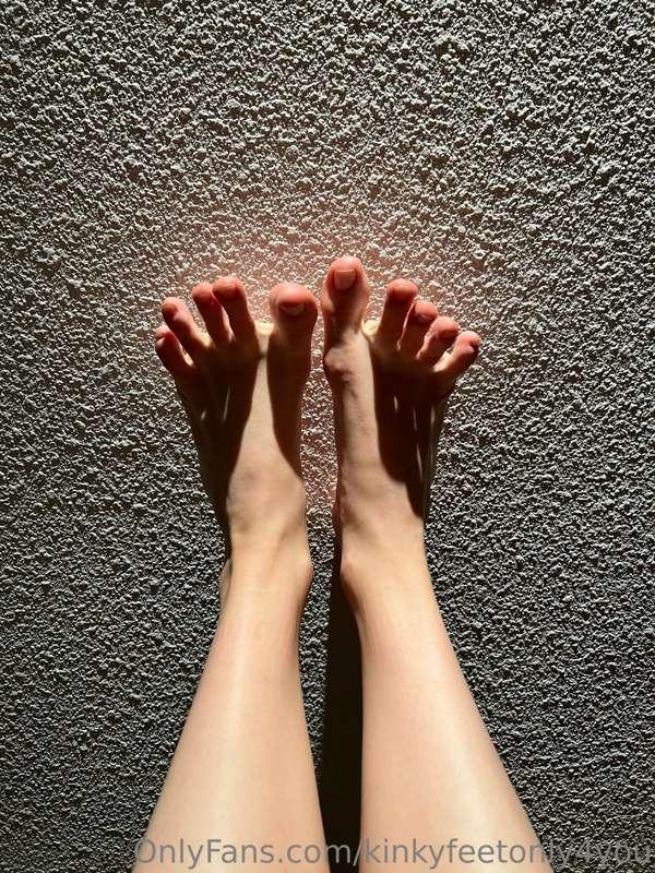 Hey, I am back and you will not be disappointed. ❤️🦶🏼😈🔥How c..
