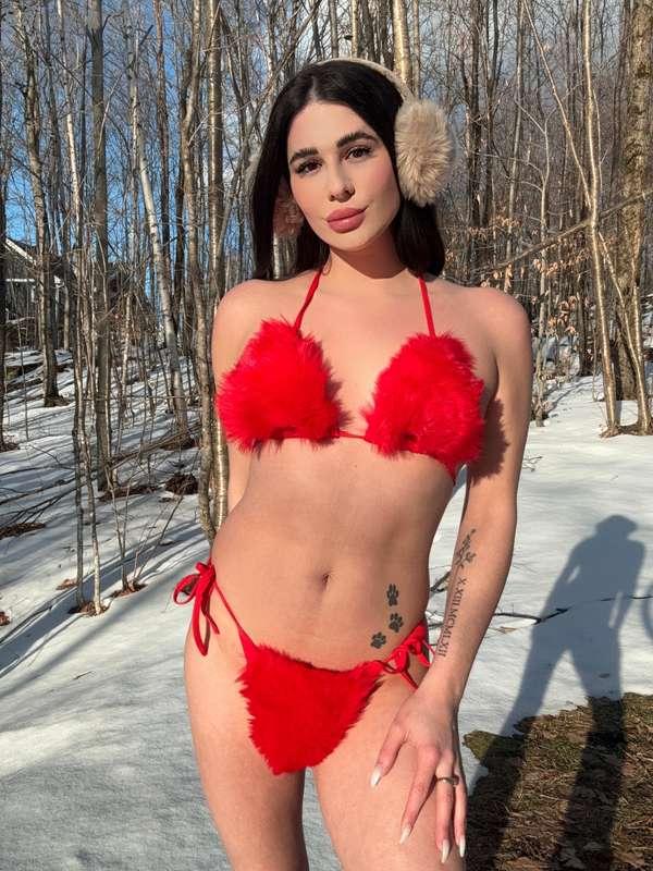Happy Valentine’s Day from mommy 🥰❤️😈