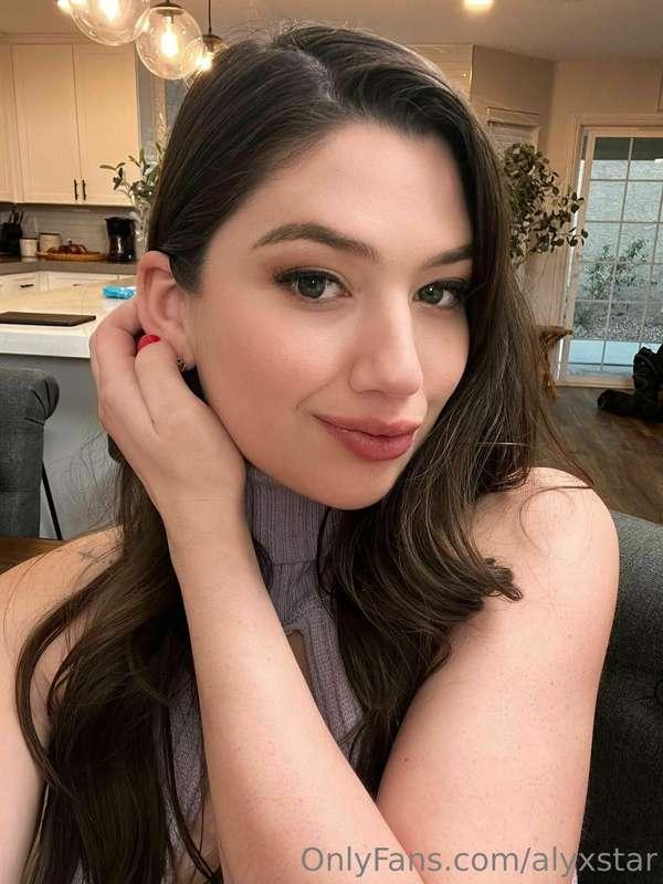 angel face 😏
