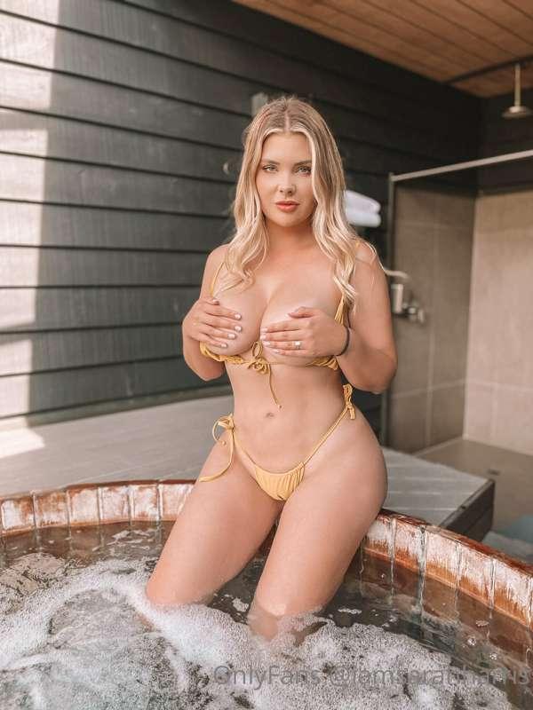 Tap unlock to stop the hands 😋 join me in my private spa sui..