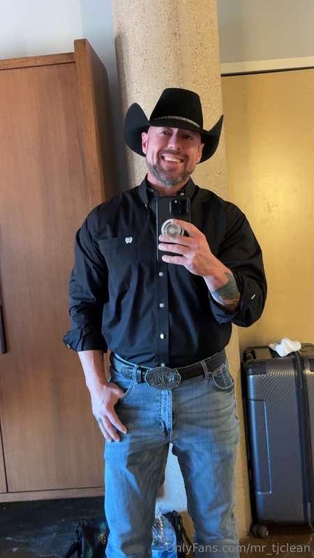 This belt buckle isn't the only thing that's huge right now ..