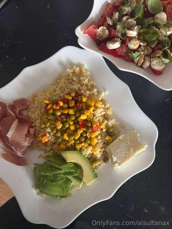 What is your favorite breakfast or meal in general?🥰