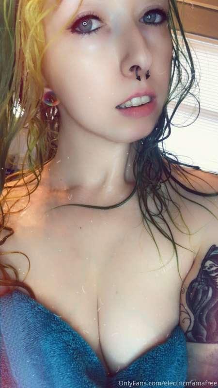 Posting a shower video soon baby 💦💋