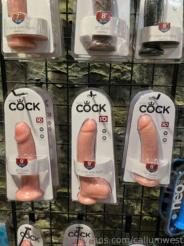 😏 For anyone who buy me a dildo, you’ll have the whole video..