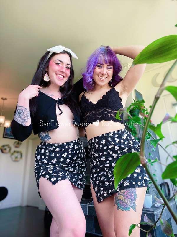 okay, but how kute are @Svnflowerqueen + i in our matching skirts?! 🖤🌻💕🌿✨