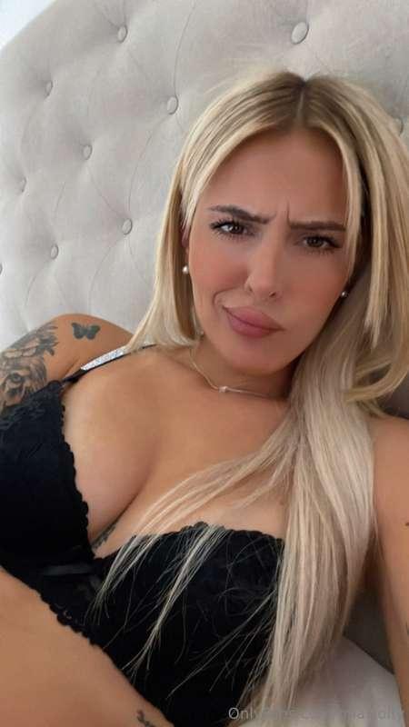 Feeling a bit horny, wanna help me?
