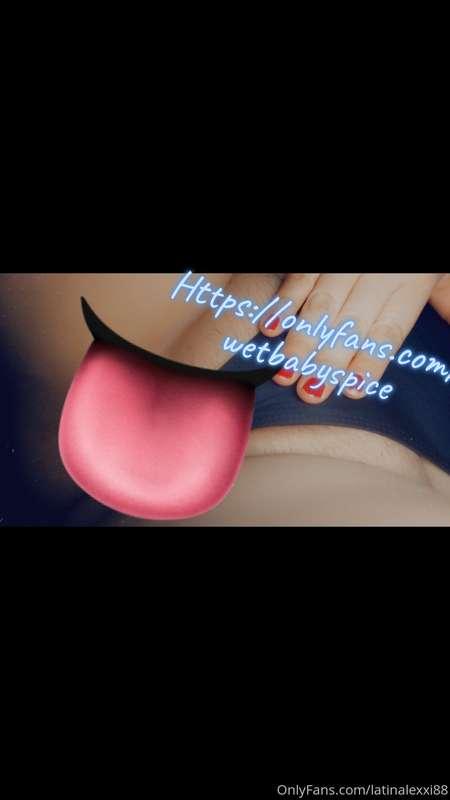 I have some pretty pussy for you go see me play daddy 😍👄 VIP..