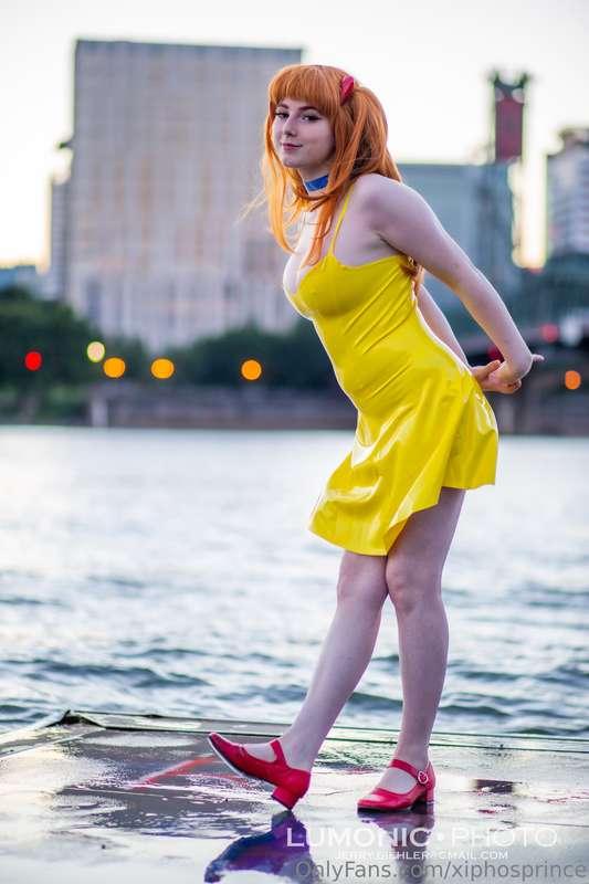 Currently just a gal in a cute yellow sundress.. that happen..