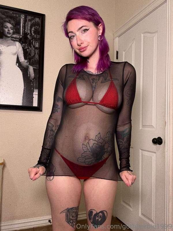 Available for free sexting all morning only on @ladieann666 ..