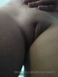 lick my sweet pussy juices ...