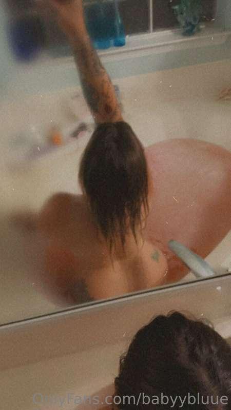 Happy Friday baby. I need a bath buddy teehee