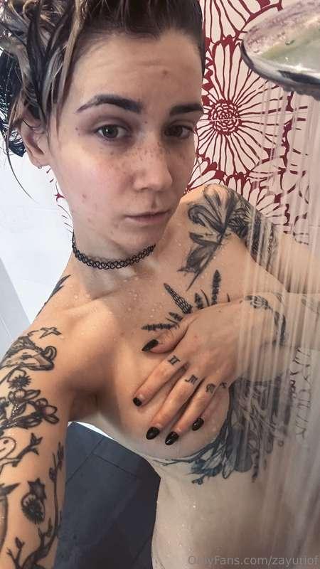 Heyy <3 Some Shower photos :) Hope you all are doing good <3