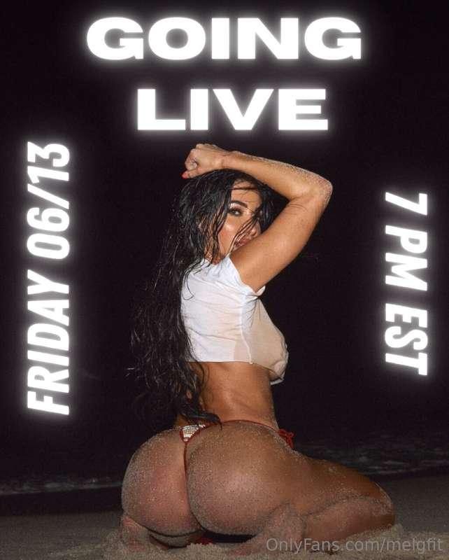 I'm going livee this Fridaay at 7pm EST! See youuu guys 💕💕💕