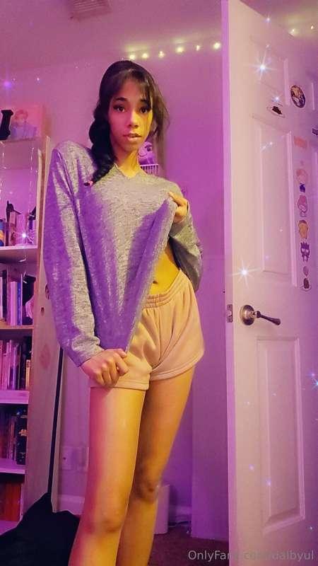Felt cute, thought you might wanna see 👀 😉 ✨️ [3 photos, 1 t..