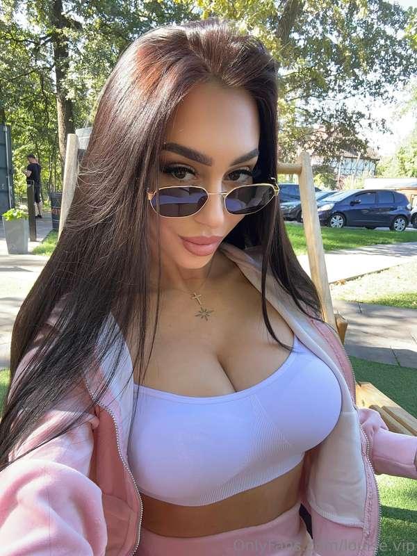 Today is the perfect day for a walk in the park! 🌿 Fresh air..