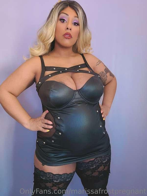 Bossy preggo