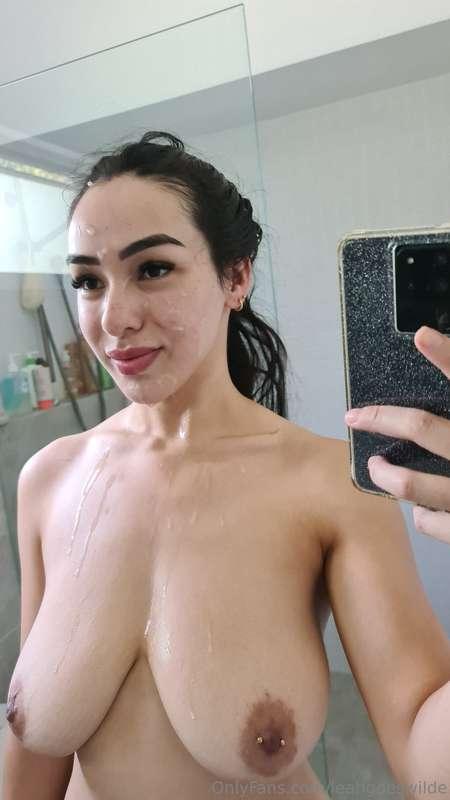 leahgoeswilde image #1