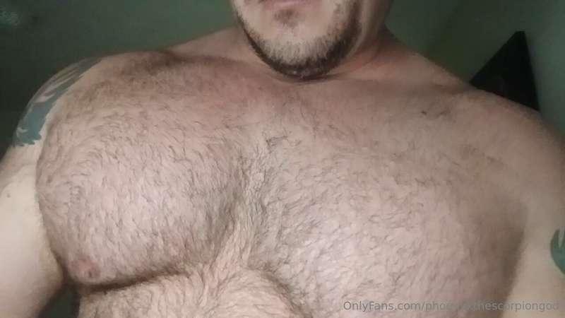 Self pec worship, pec bouncing, kissing, licking, pushing pe..