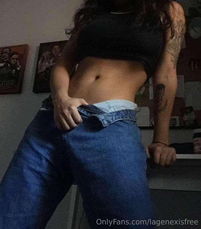 Do you like tough girls? I would love to dominate you