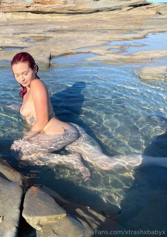 Find this mermaid elsewhere just in case we lose this acc ❤️