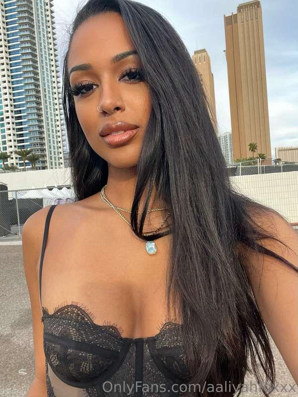 Liveshow tonight at 6pm pst💓