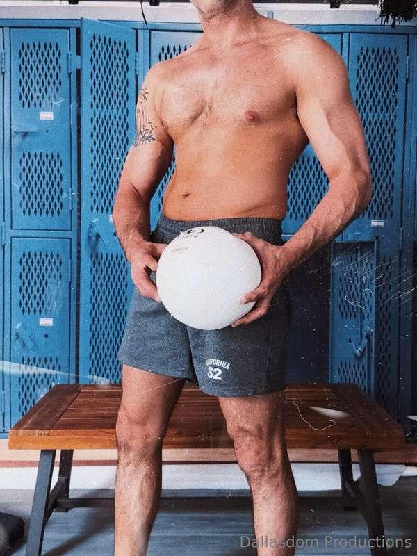 Who wants to play with my balls 🏐