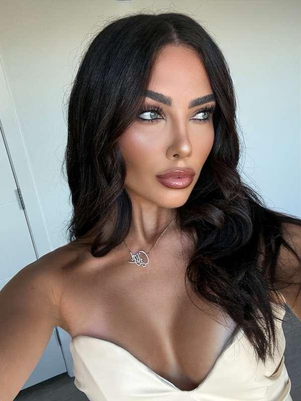 sweet look… but don’t get fooled 💋